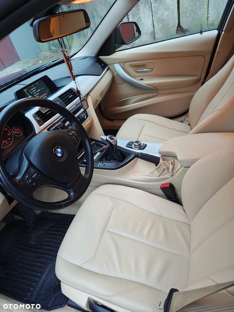 BMW Seria 3 316d - 2
