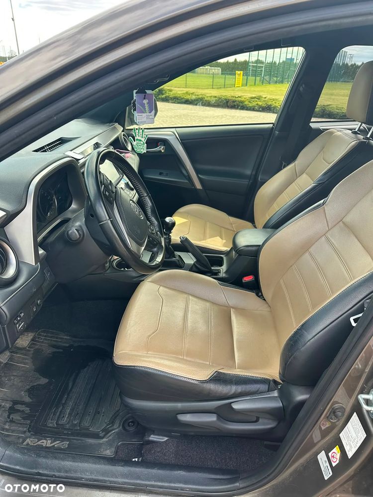 Toyota RAV4 2.0 D-4D Prestige 4x2 - 10