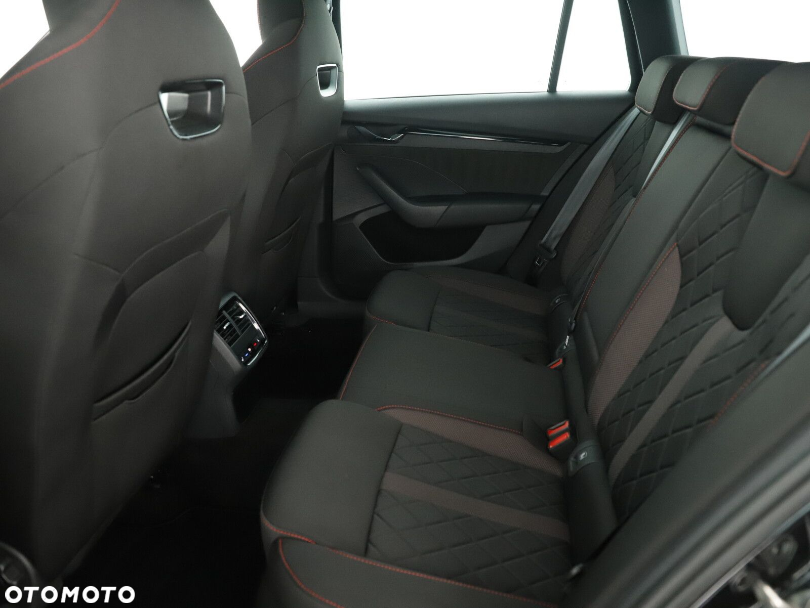 Skoda Octavia 2.0 TDI RS DSG - 16