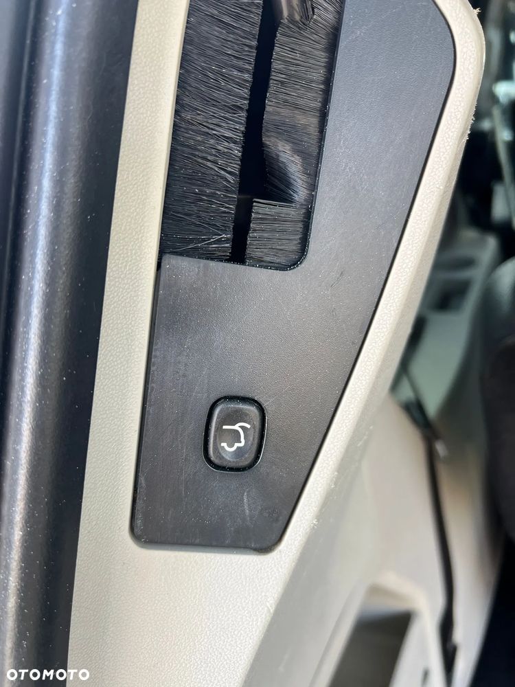 Dodge Grand Caravan - 18