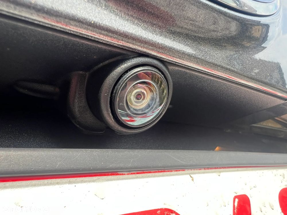 Ford Kuga 2.0 TDCi 2x4 ST-Line - 25