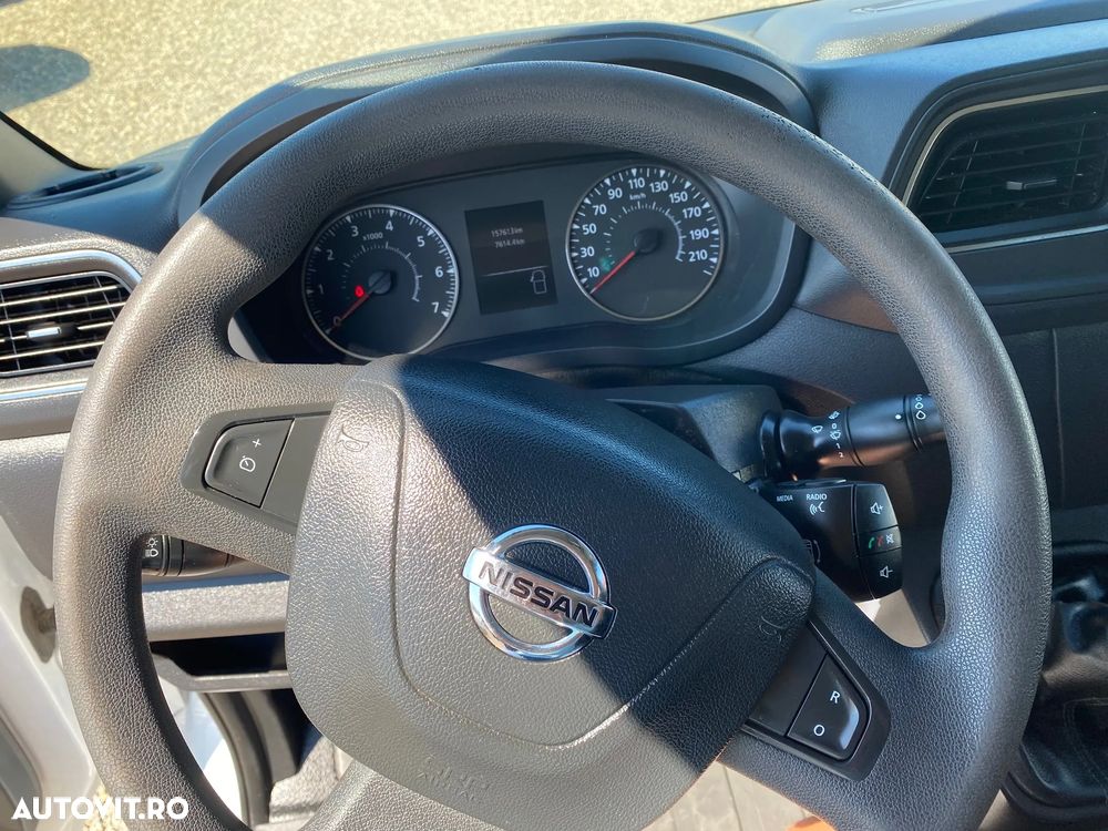 Nissan NV 400 - 18