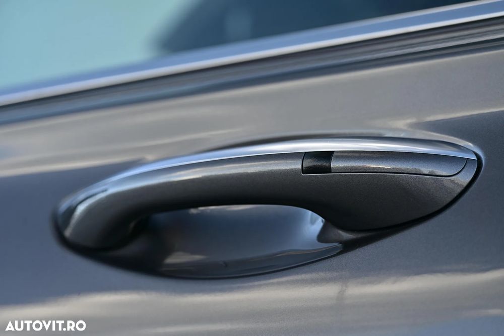 Hyundai Santa Fe blue 2.2 CRDI 2WD Automatik Family+ - 15