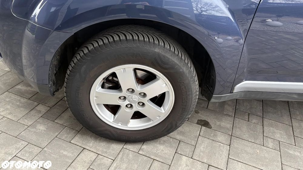 Mitsubishi Outlander 2.4 2WD Plus - 9