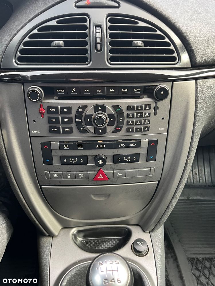 Citroën C5 2.2 HDi Exclusive Equilibre Navi - 17