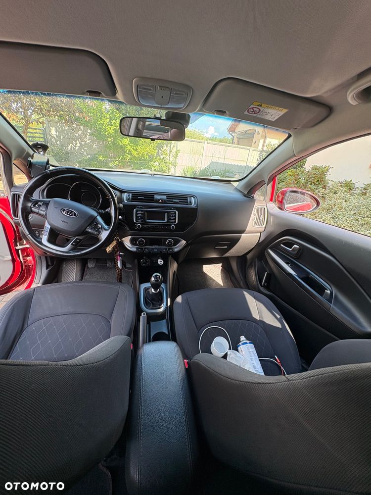 Kia Rio - 5