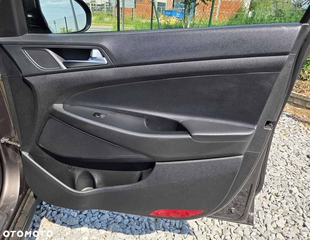 Hyundai Tucson 1.6 GDI BlueDrive Style 2WD - 35