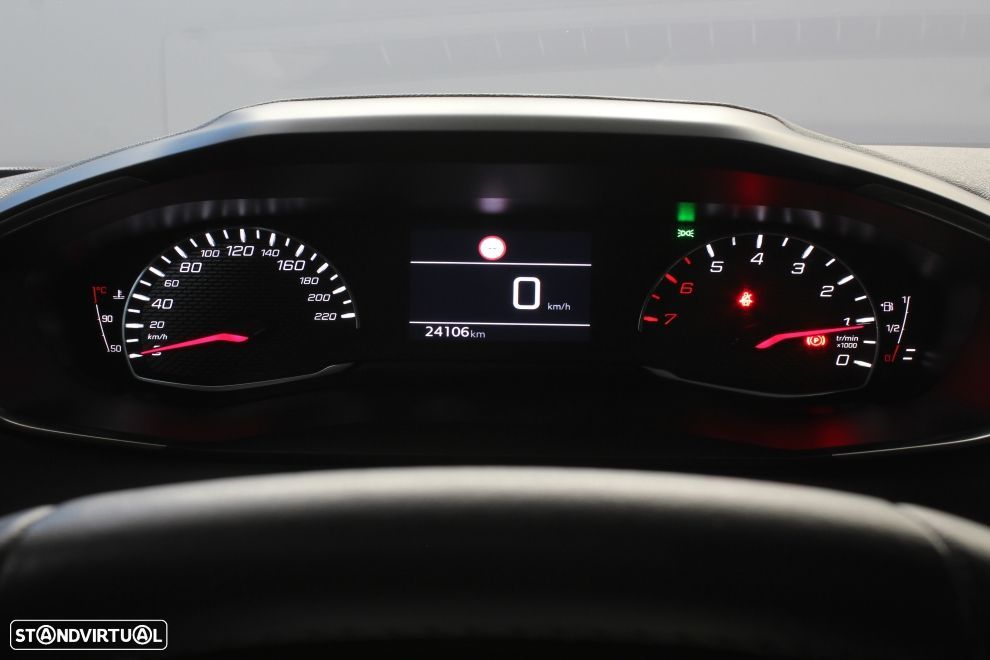 Peugeot 2008 1.2 PureTech Active Pack - 14