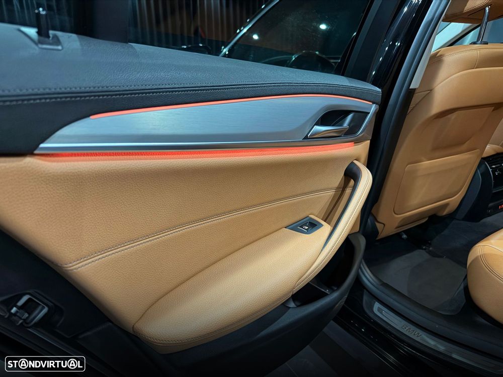 BMW 520 e Line Luxury - 31