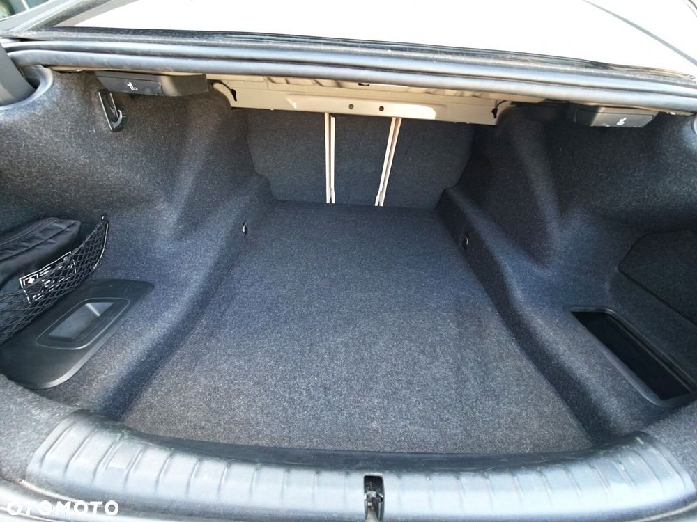 BMW Seria 5 520d xDrive mHEV - 17