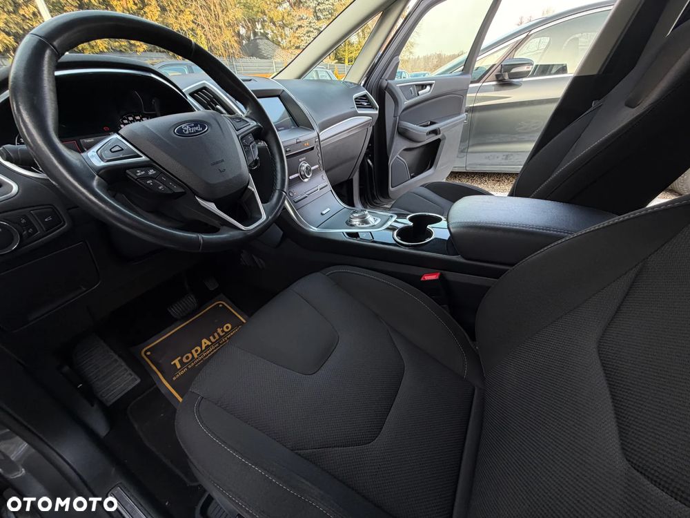 Ford S-Max 2.0 EcoBlue Titanium - 19