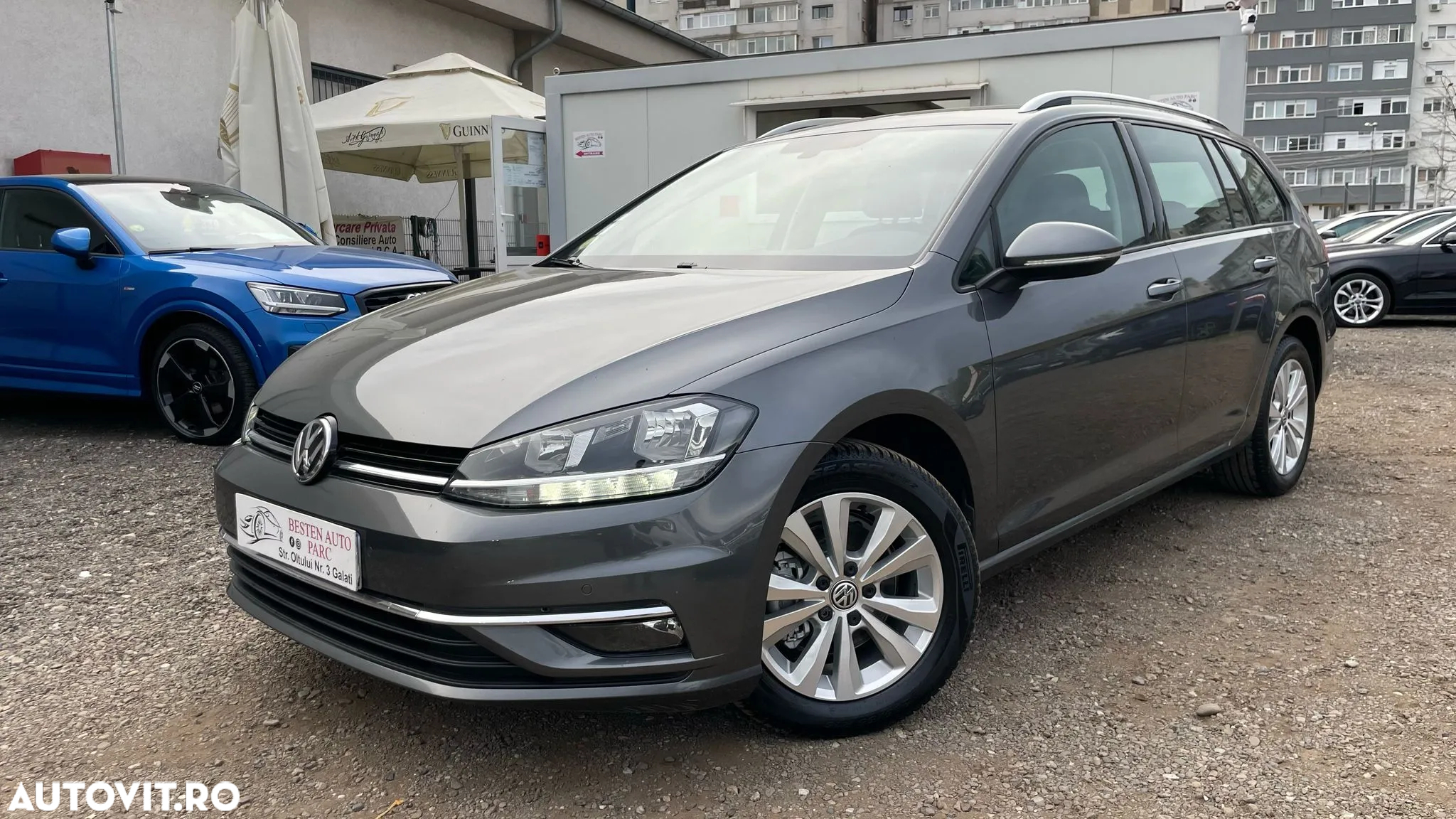 Volkswagen Golf - 34
