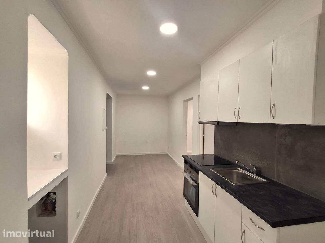 Moradia T2 Completamente Renovada no Centro de Odivelas - Grande imagem: 3/12