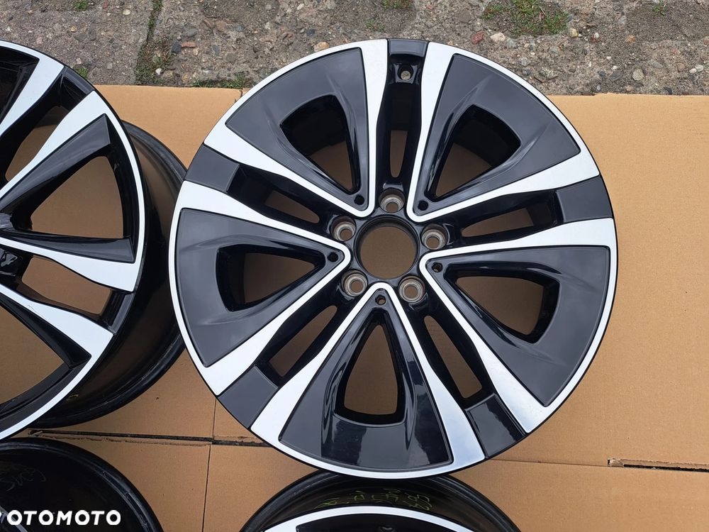 Oryg. Mercedes A-Klasa CLA 177 A177 A1774012700 7.5j 18 et49 - 3