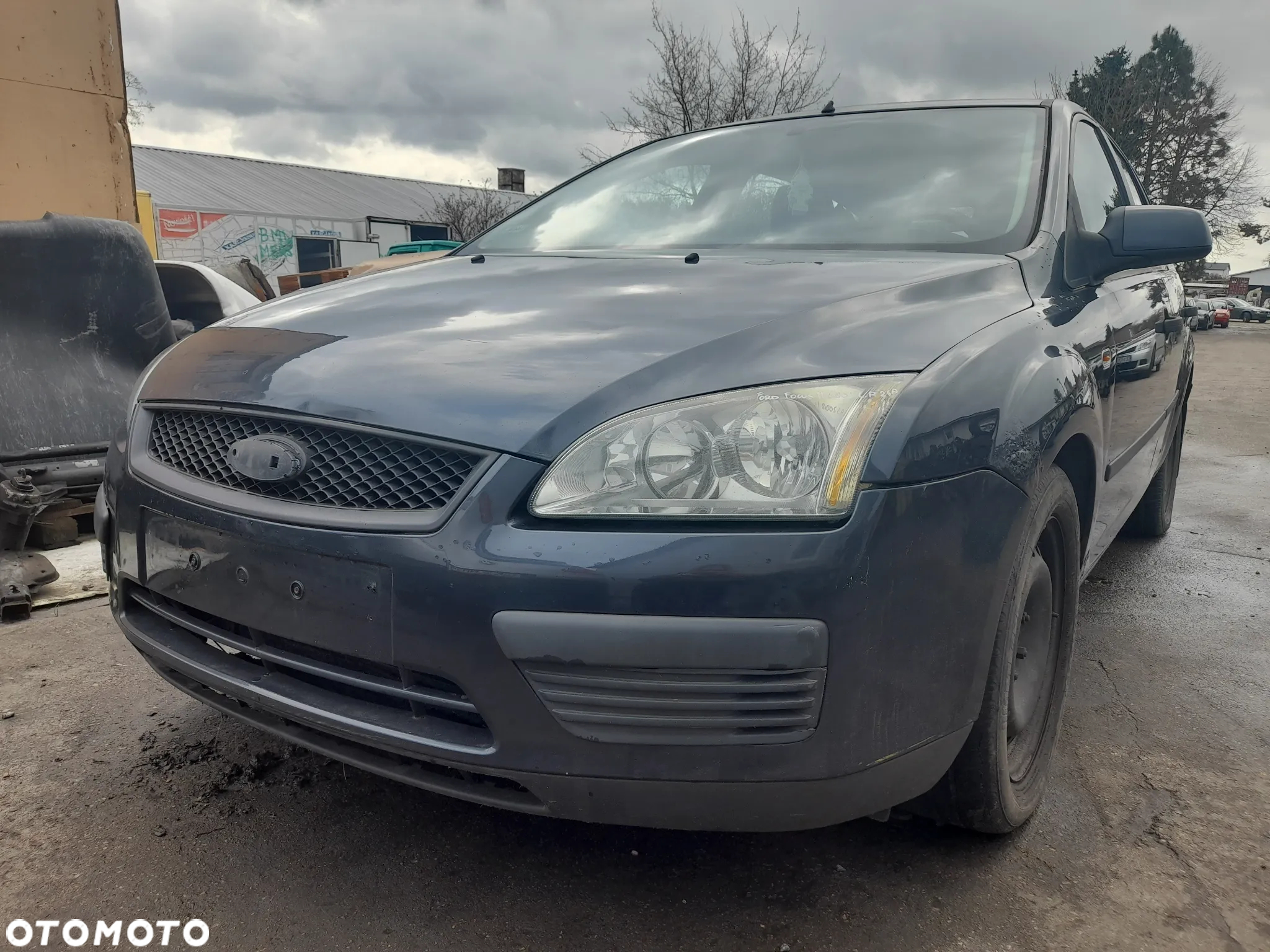 FORD FOCUS MK2 ZDERZAK TYŁ TYLNY TYLNI H4 - 19