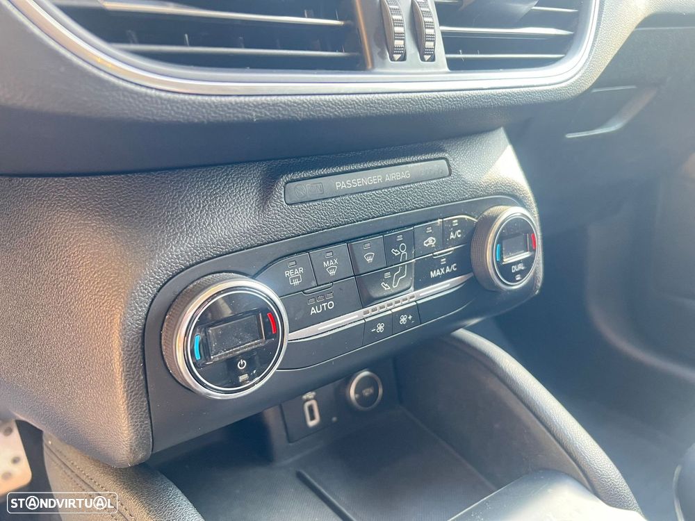 Ford Focus SW 1.0 EcoBoost S&S ACTIVE - 17