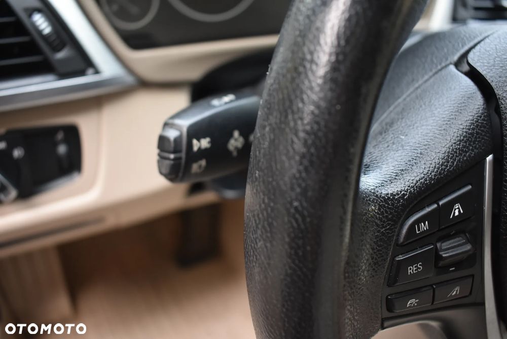 BMW Seria 3 320d xDrive Modern Line - 10