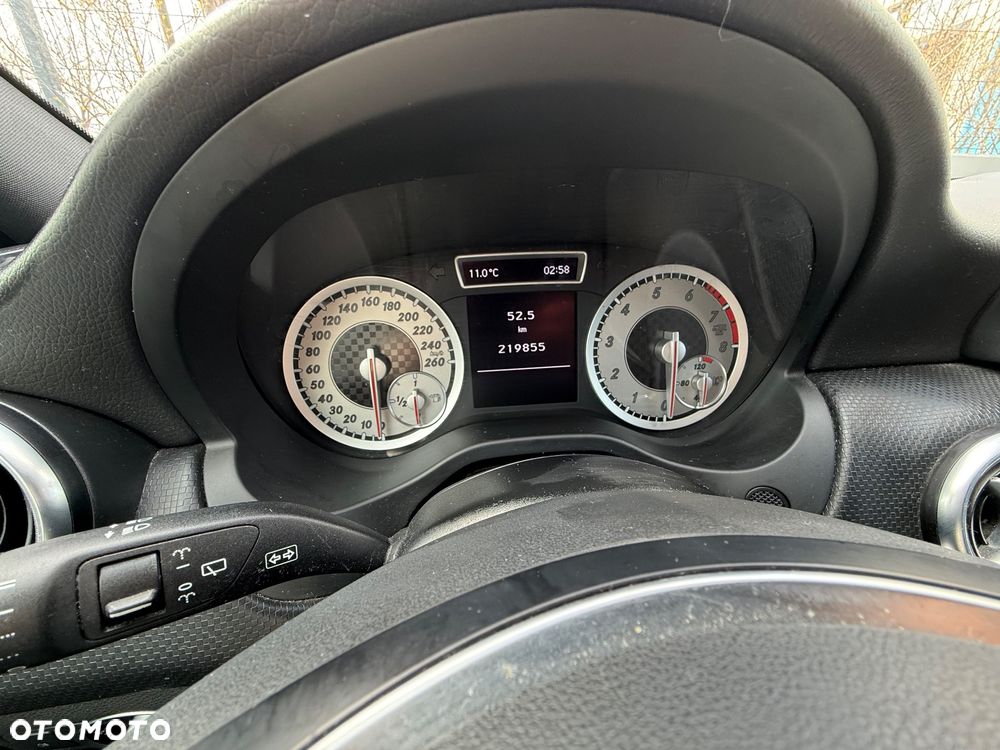 Mercedes-Benz Klasa A 180 BlueEfficiency Edition - 15