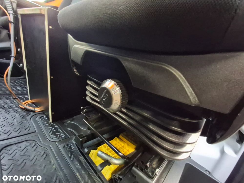 Iveco Daily 35-130 LIFT Doka Brygadówka Automat Hi Matic Plandeka Służba Drogowa Służba Autostradowa Hak Webasto Światła Ostrzegawcze Drogowy - 29