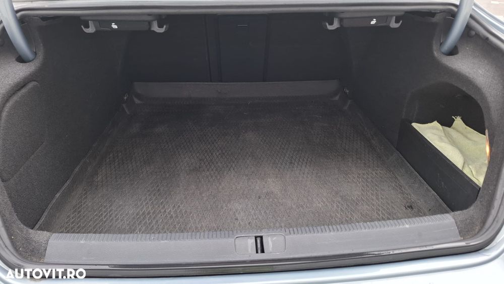 Volkswagen Passat CC 2.0 TDI BMT - 12
