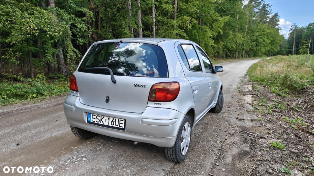 Toyota Yaris - 2
