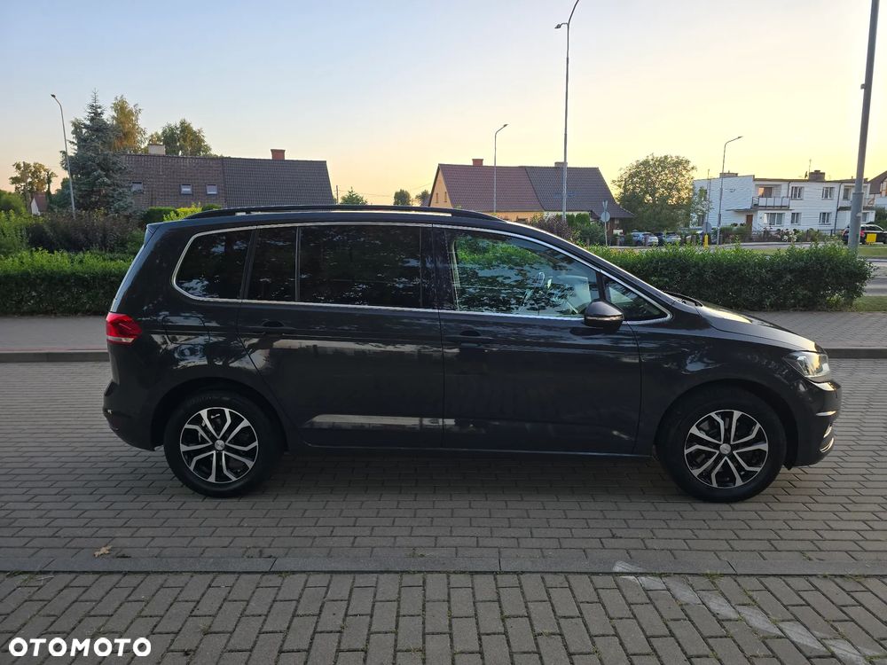 Volkswagen Touran - 5