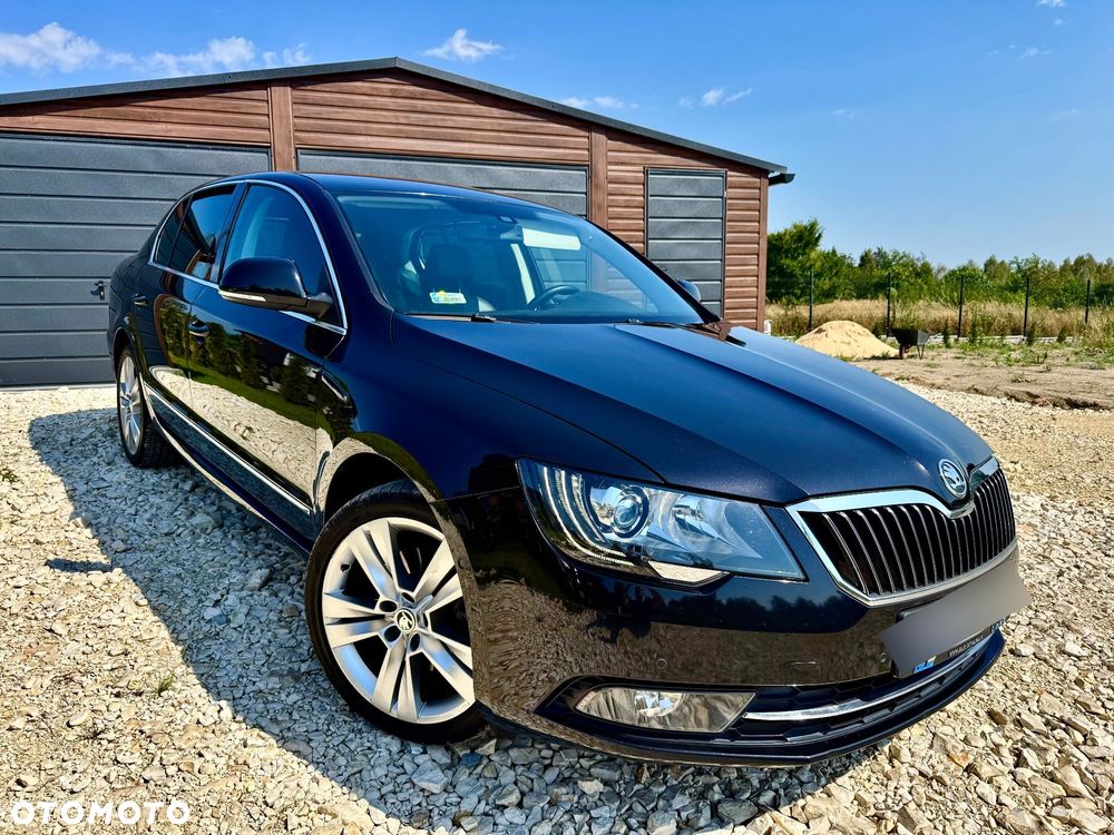 Skoda Superb 2.0 TDI L&K DSG - 2