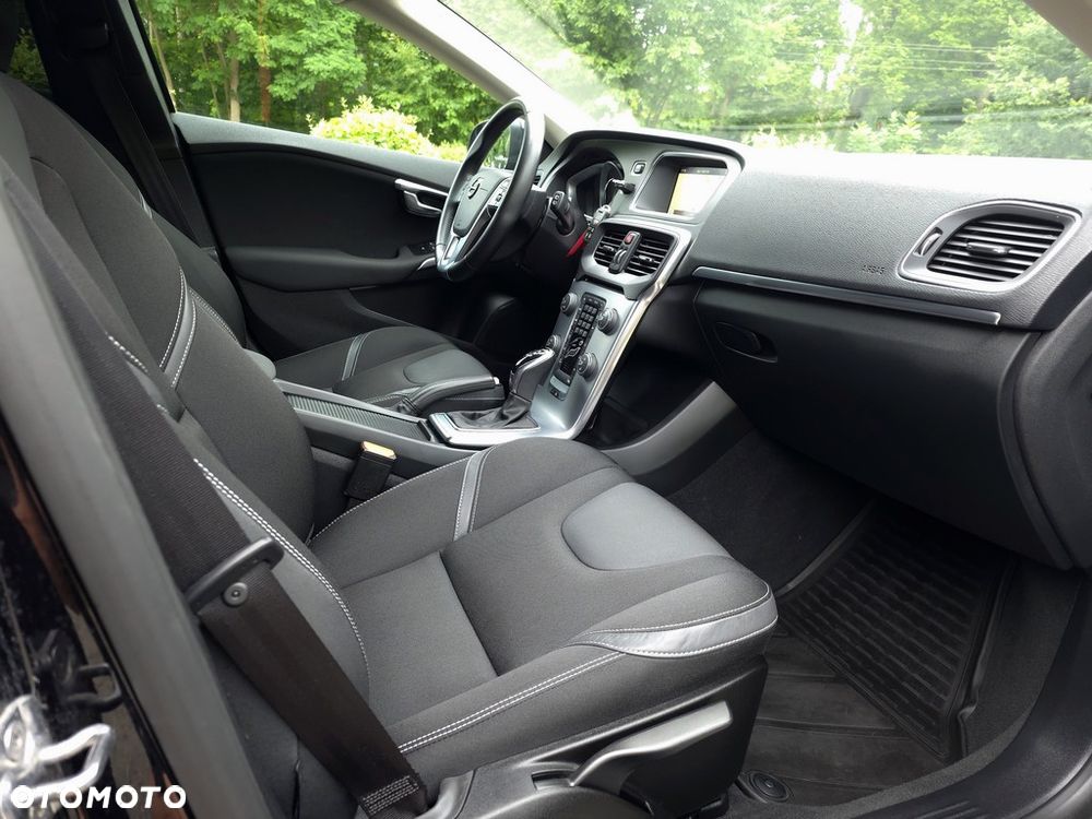 Volvo V40 D3 Drive-E Momentum - 14