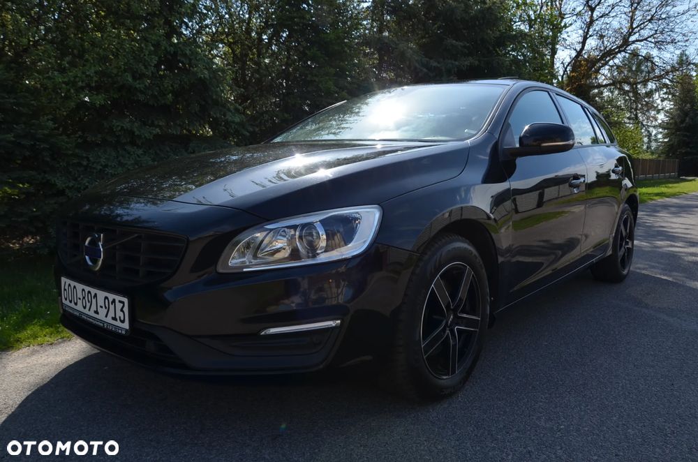 Volvo V60 D4 Geartronic Momentum - 16