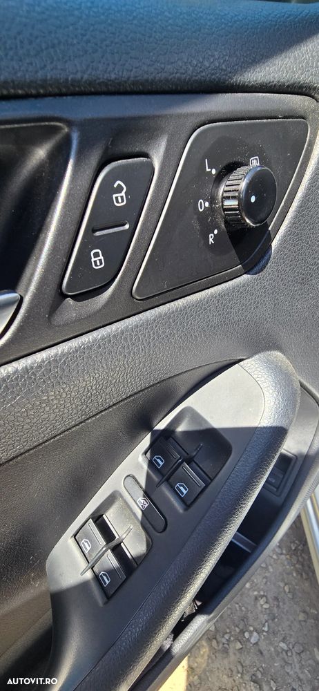 Volkswagen Jetta 2.0 TDI DPF Comfortline - 14