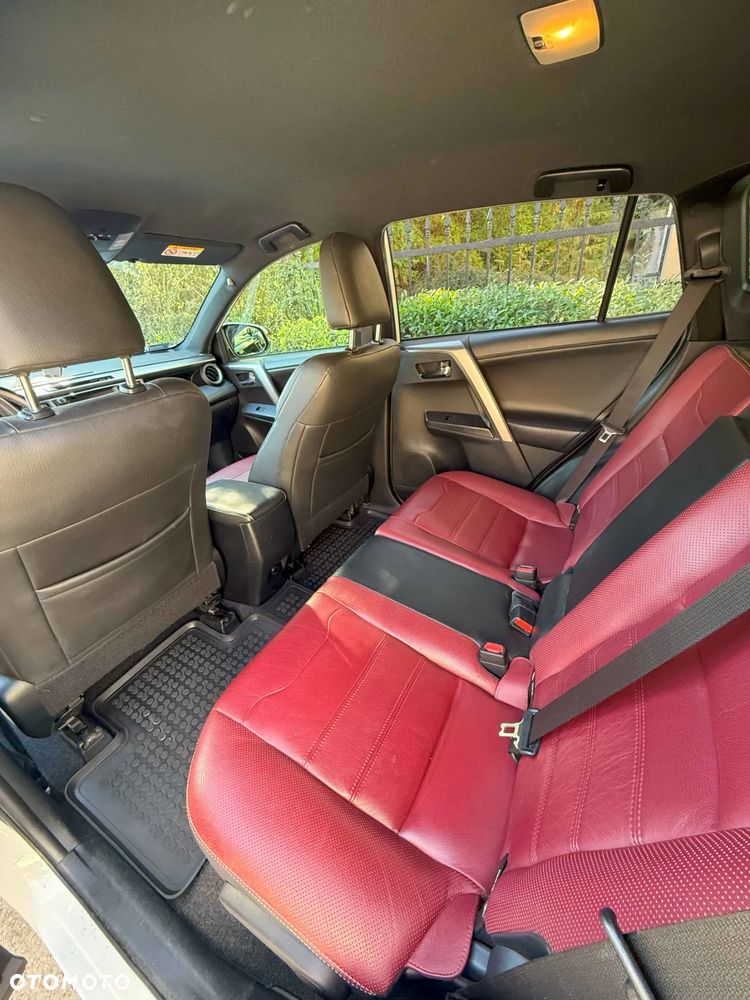 Toyota RAV4 - 5