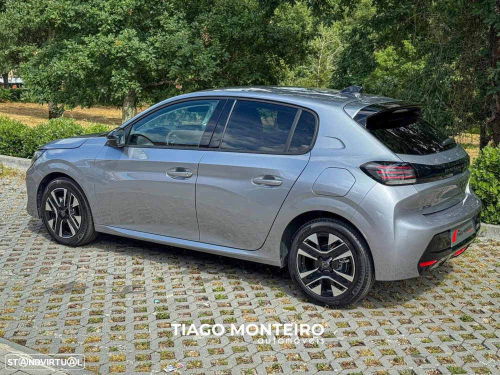 Peugeot 208 1.2 PureTech Allure - 8