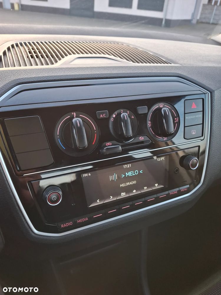 Volkswagen up! Standard - 15