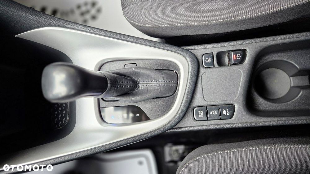 Toyota Yaris Hybrid 1.5 Comfort - 29