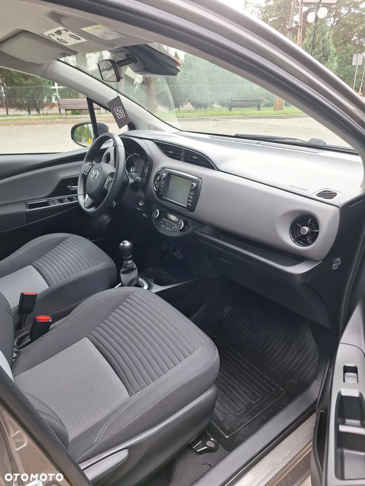 Toyota Yaris 1.5 Active - 10
