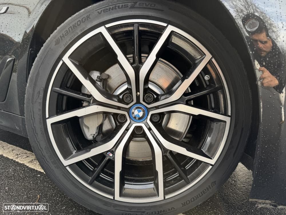 BMW 530 e Pack Desportivo M - 3
