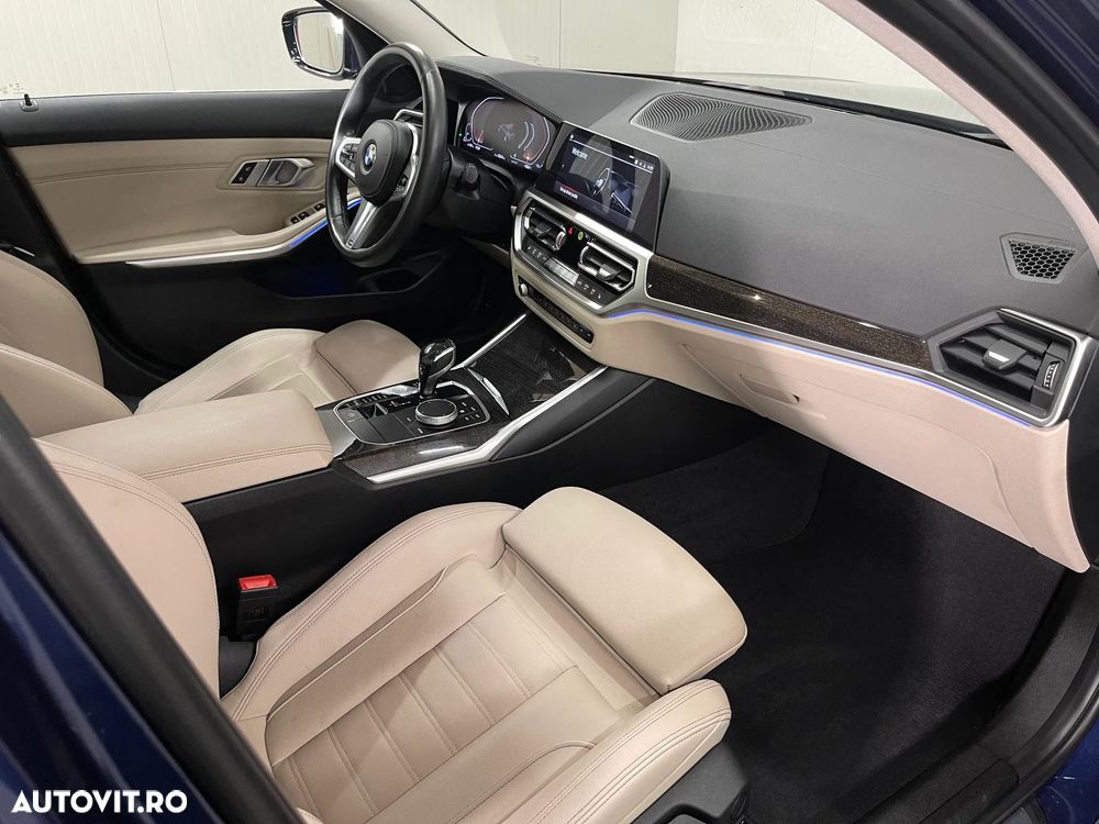 BMW Seria 3 320d xDrive AT MHEV - 12