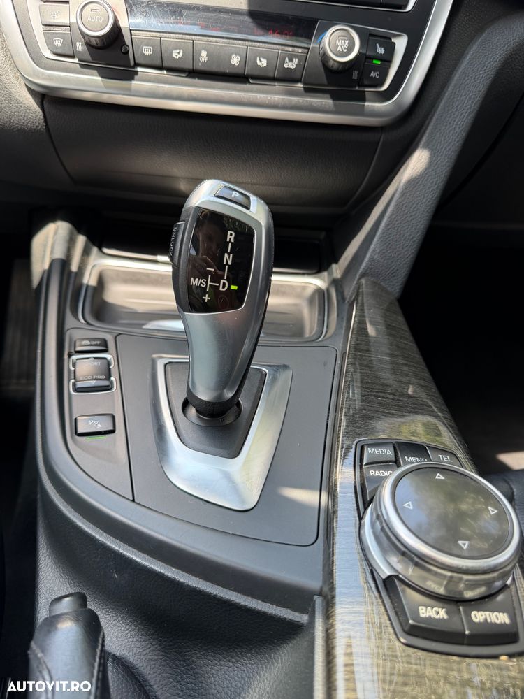 BMW Seria 3 320d Aut. Luxury Line - 10