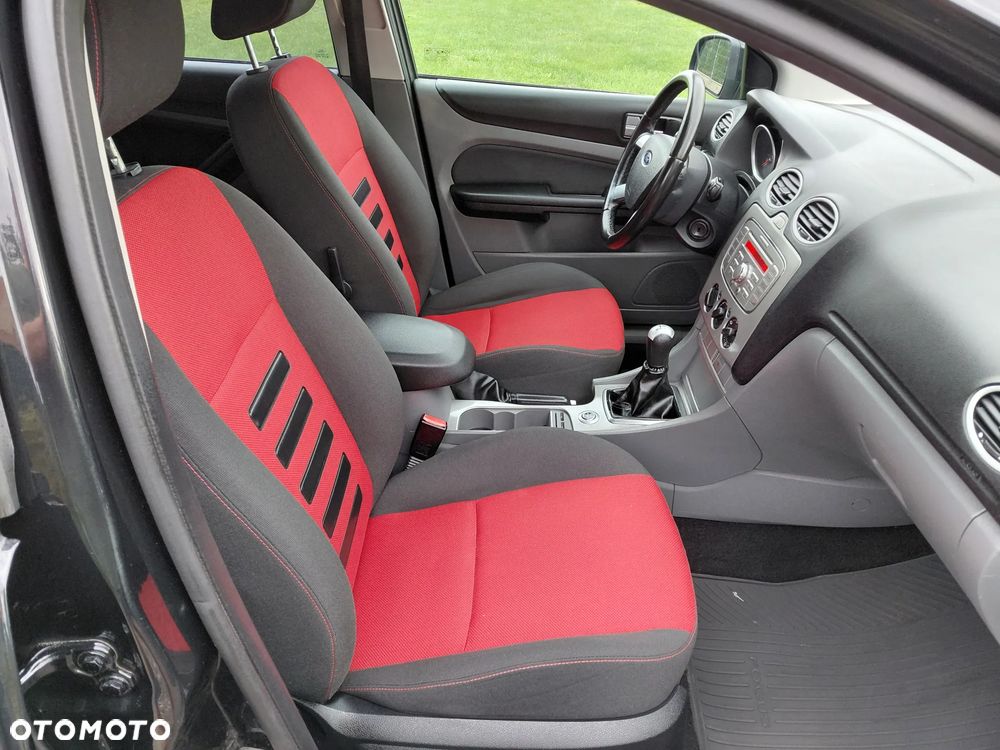 Ford Focus 1.6 Ti-VCT Black Magic - 16