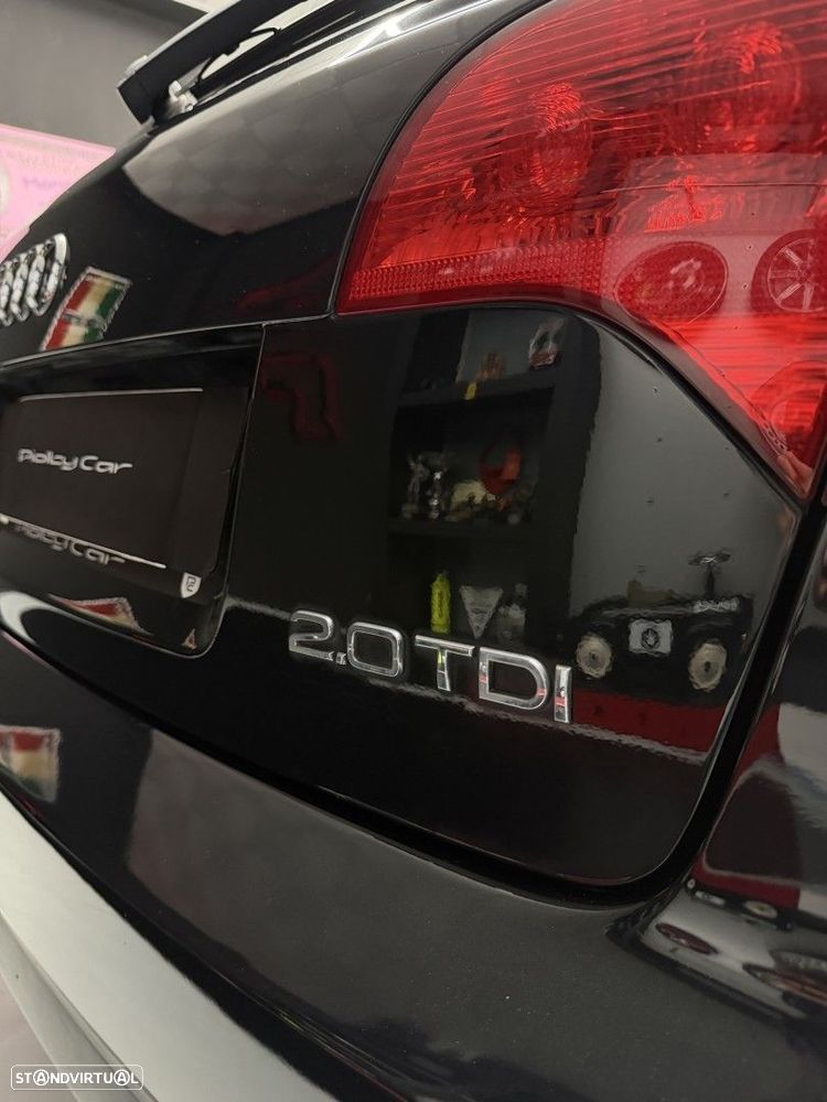 Audi A4 Avant 2.0 TDi S-line - 16