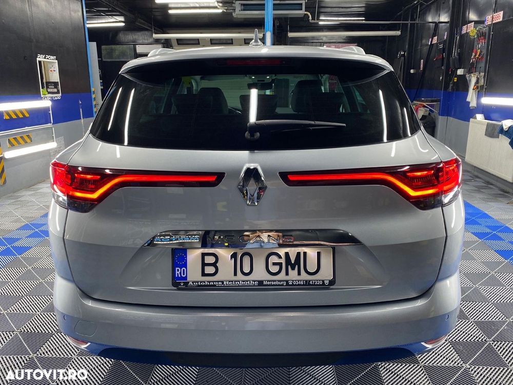 Renault Megane Grandtour TCe 140 GPF EDC TECHNO - 9