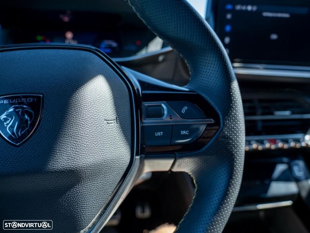 Peugeot e-2008 50 kWh GT - 30