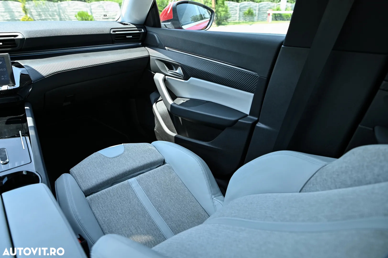 Peugeot 508 PureTech 180 EAT8 Allure - 23