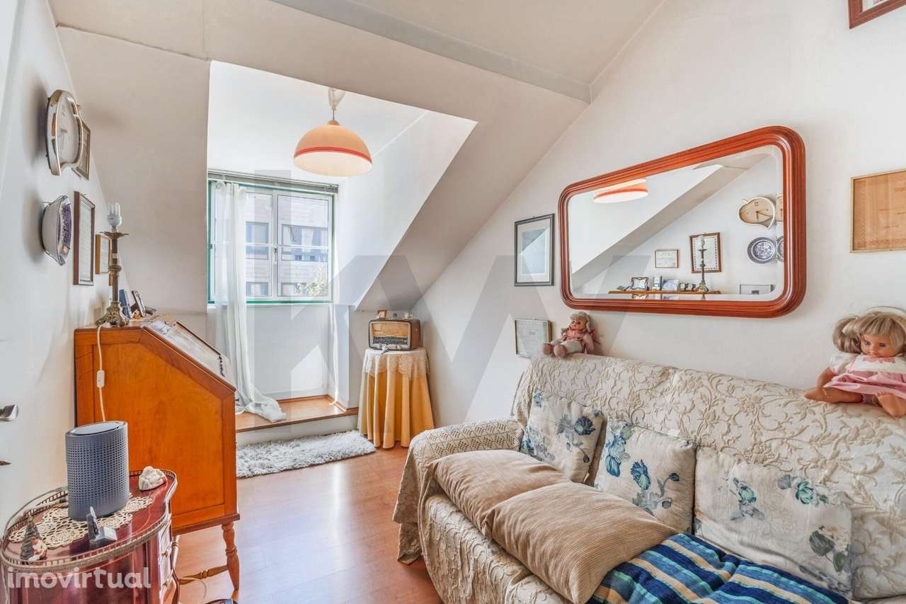 T4 ao lado da Universidade Autónoma de Lisboa (junto à Avenida da Libe - Grande imagem: 3/19