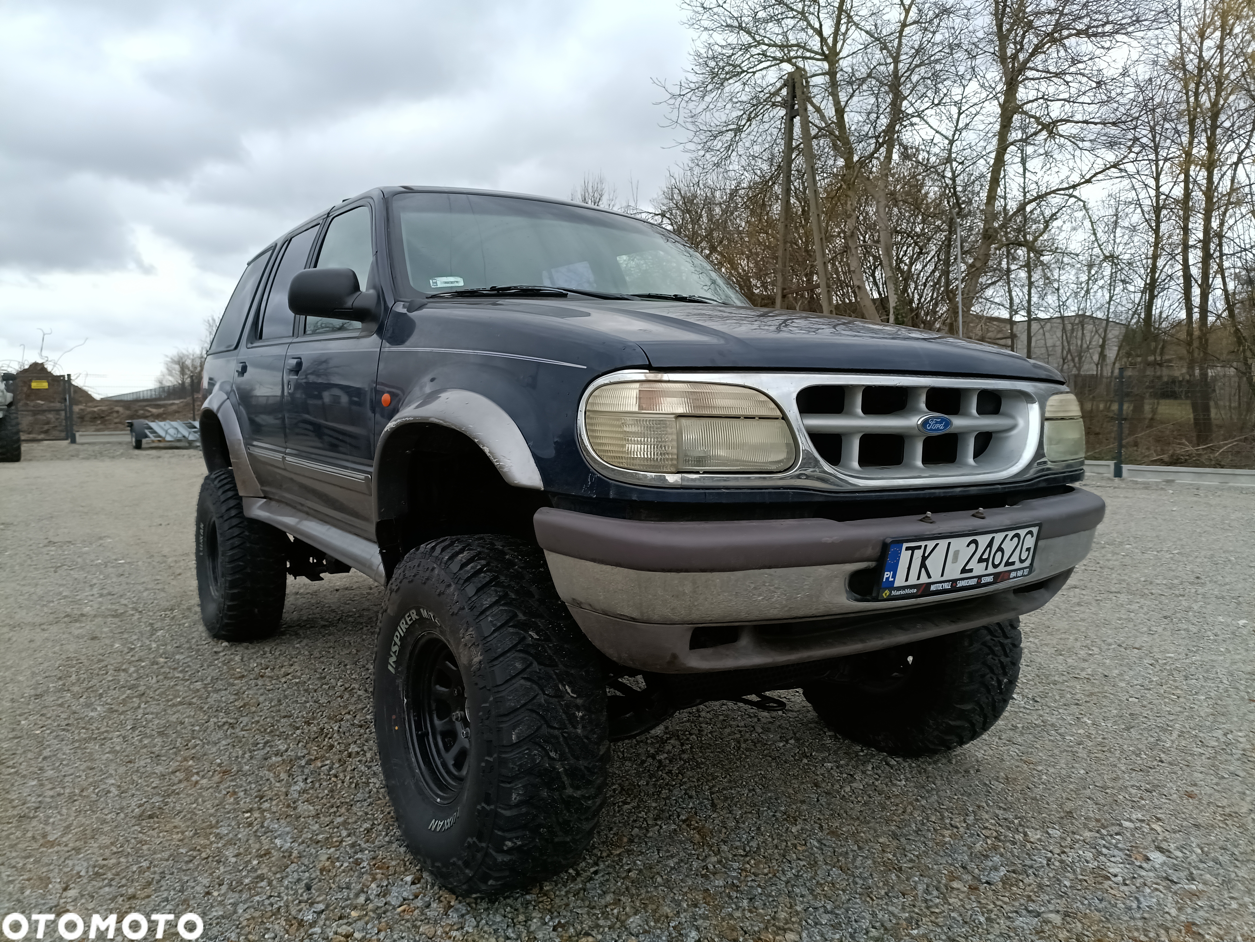Ford Explorer Standard - 4