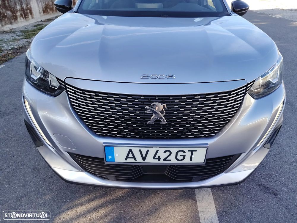 Peugeot e-2008