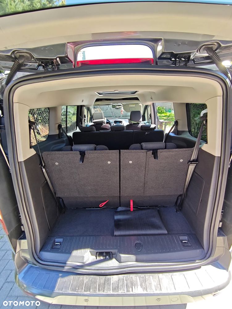 Ford Tourneo Connect 1.5 TDCi Titanium - 9