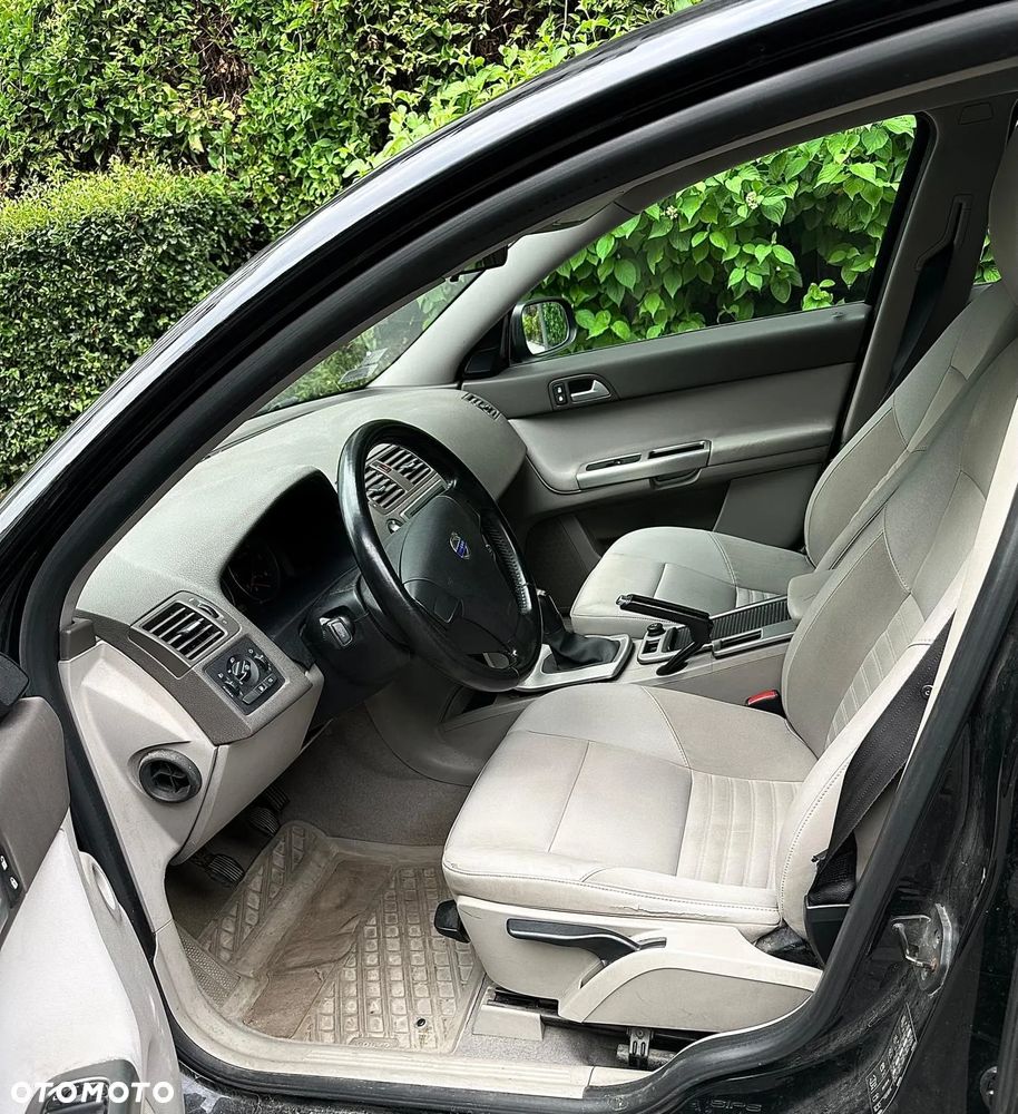 Volvo S40 2.0D - 11