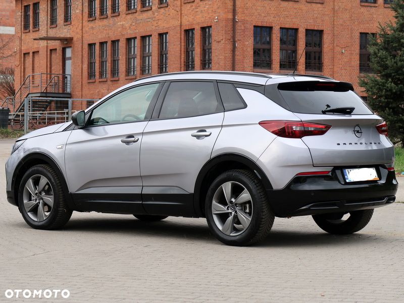 Opel Grandland 1.2 T GS S&S - 8