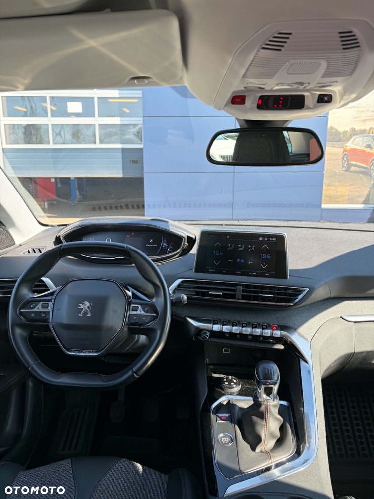 Peugeot 3008 1.2 PureTech Allure Pack S&S - 8